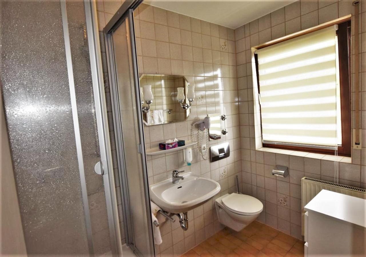 Hotel Alena - Kontaktlos Check-In Filderstadt Eksteriør billede