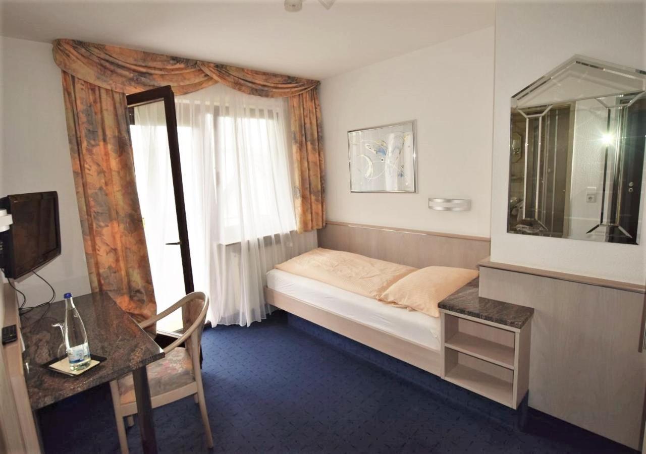 Hotel Alena - Kontaktlos Check-In Filderstadt Eksteriør billede