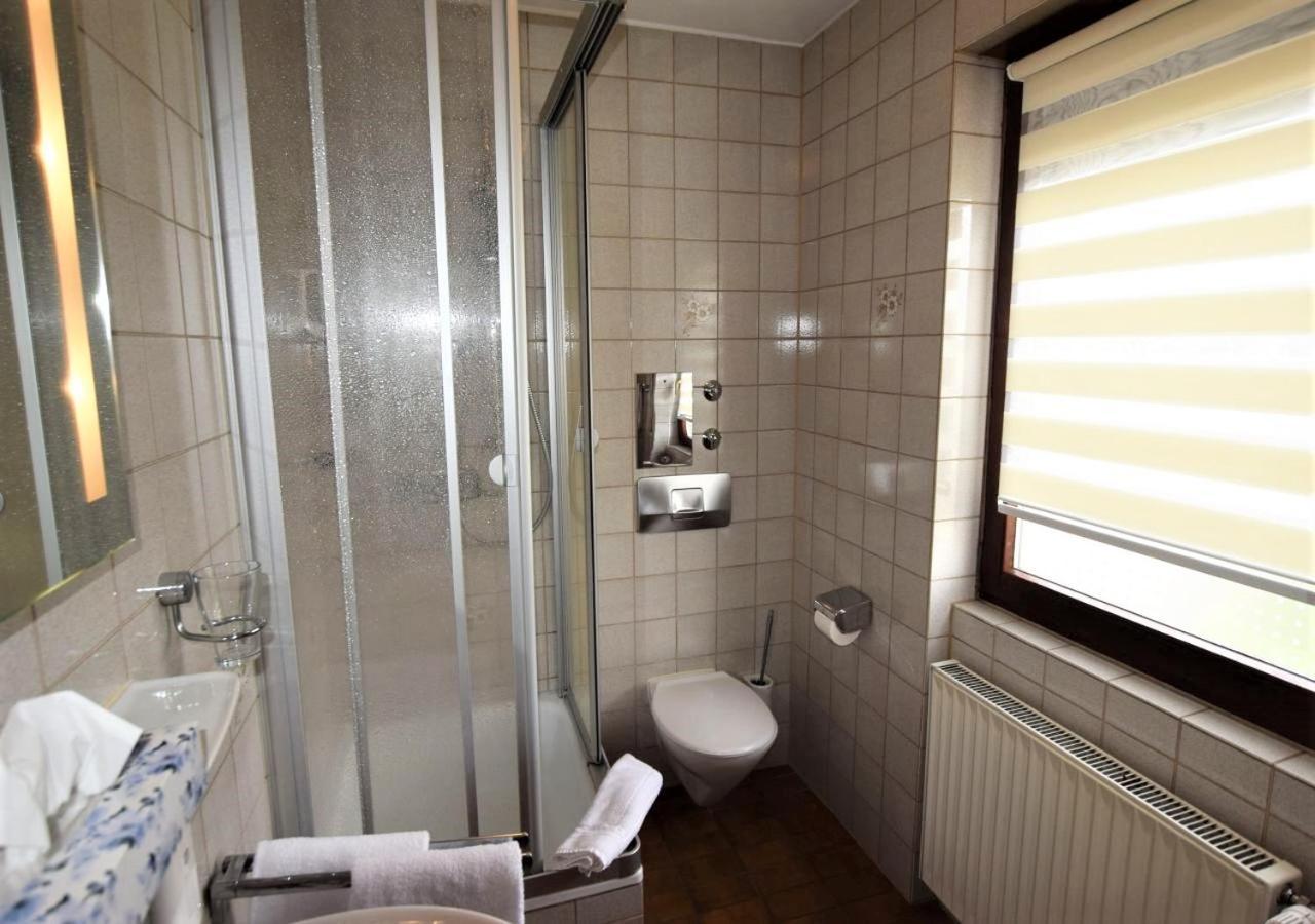 Hotel Alena - Kontaktlos Check-In Filderstadt Værelse billede