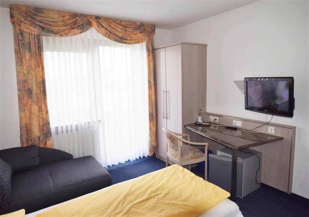 Hotel Alena - Kontaktlos Check-In Filderstadt Eksteriør billede