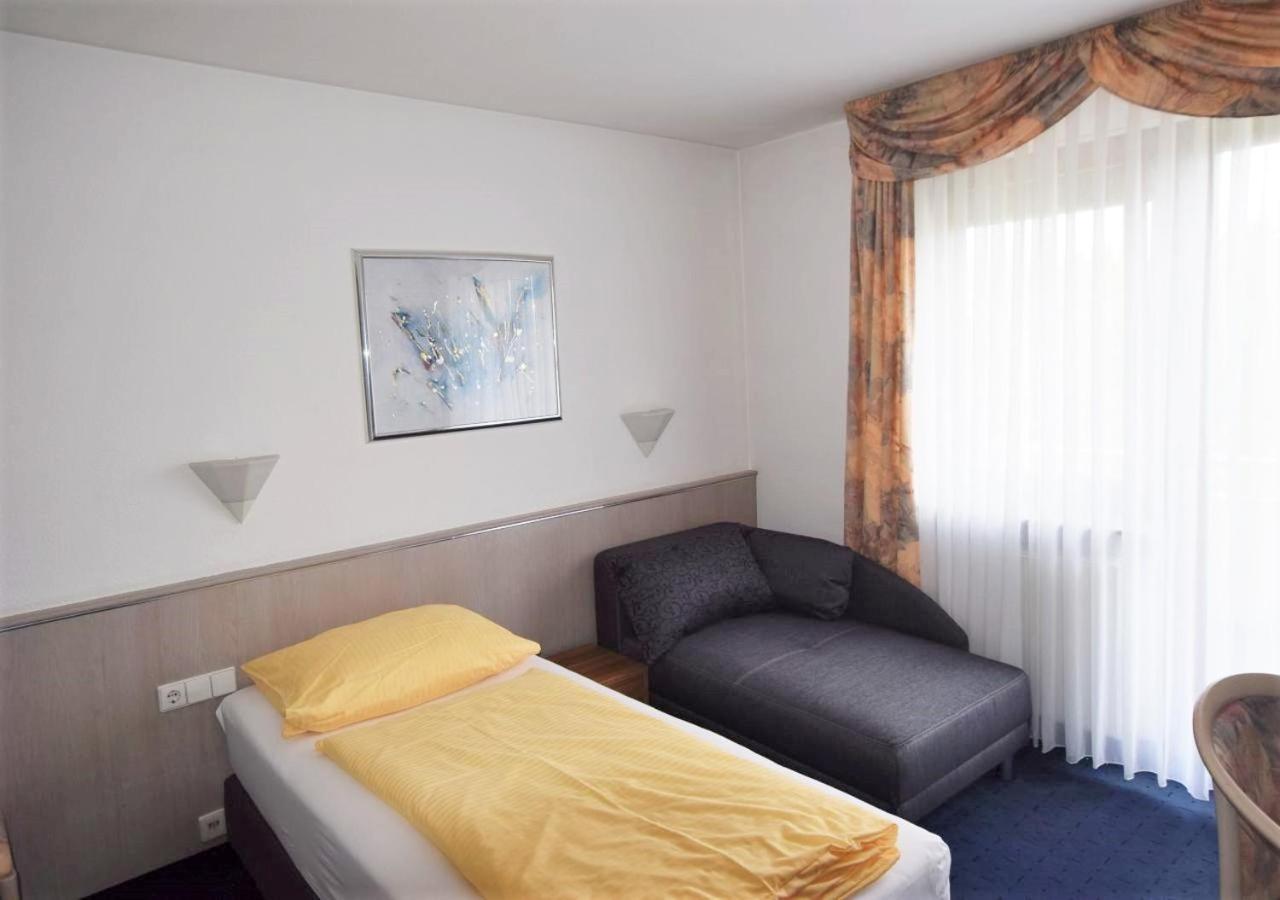Hotel Alena - Kontaktlos Check-In Filderstadt Eksteriør billede