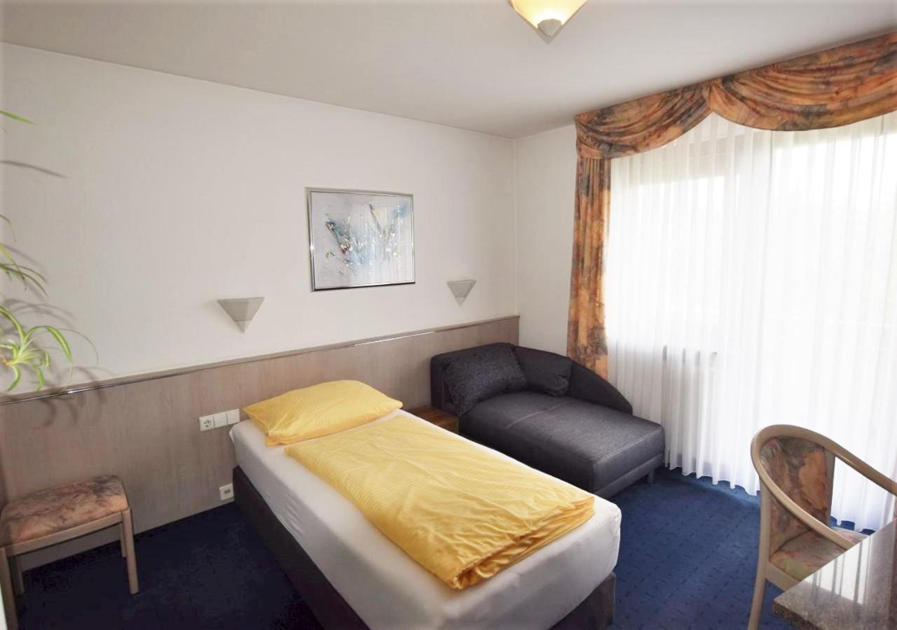 Hotel Alena - Kontaktlos Check-In Filderstadt Eksteriør billede